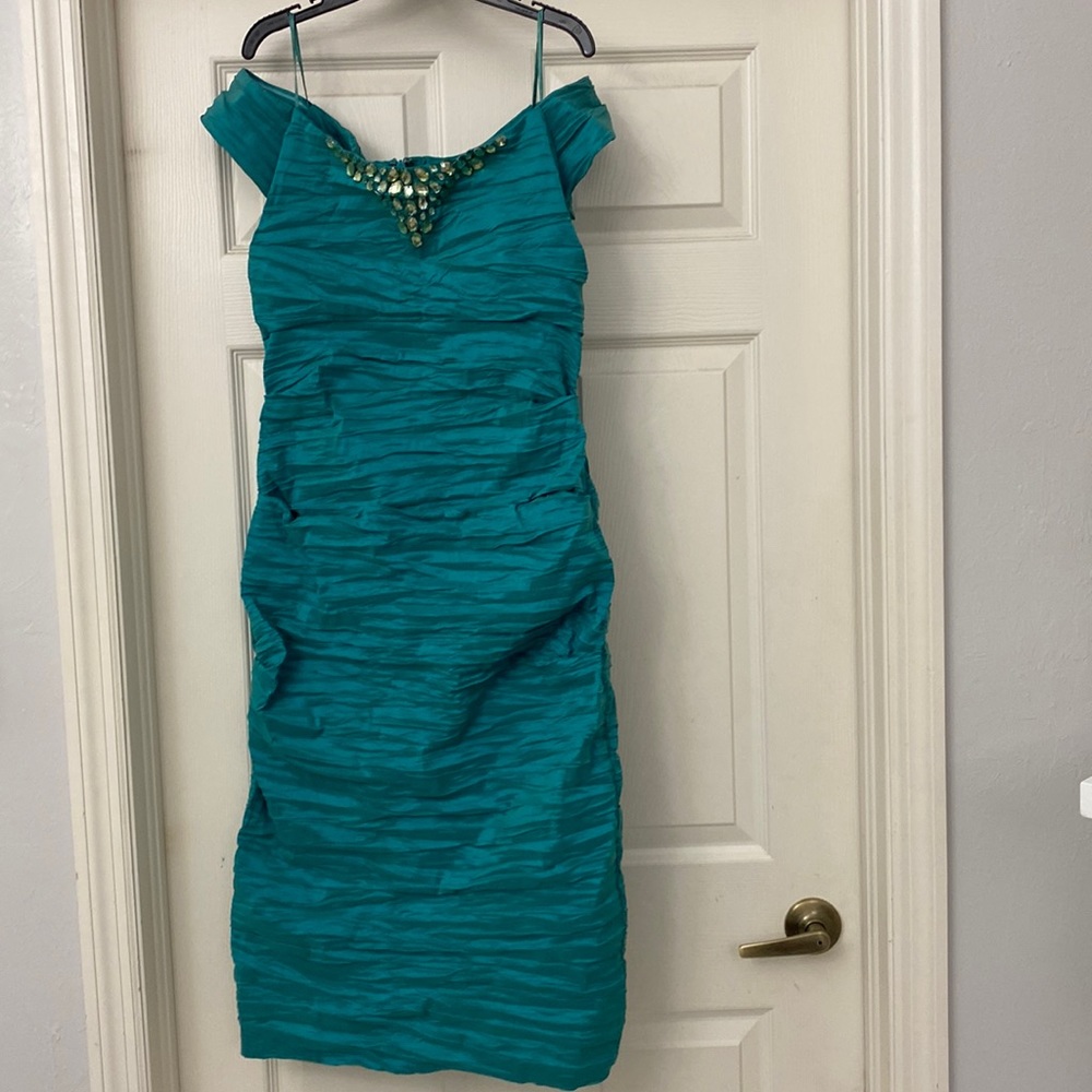 Size 12 Alex evenings teal short ruched cocktail dress